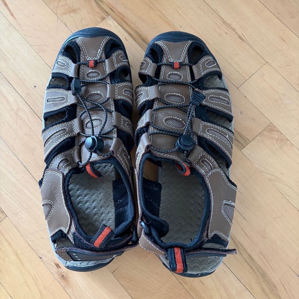 EDDIE BAUER SANDALS NEW SZ 10